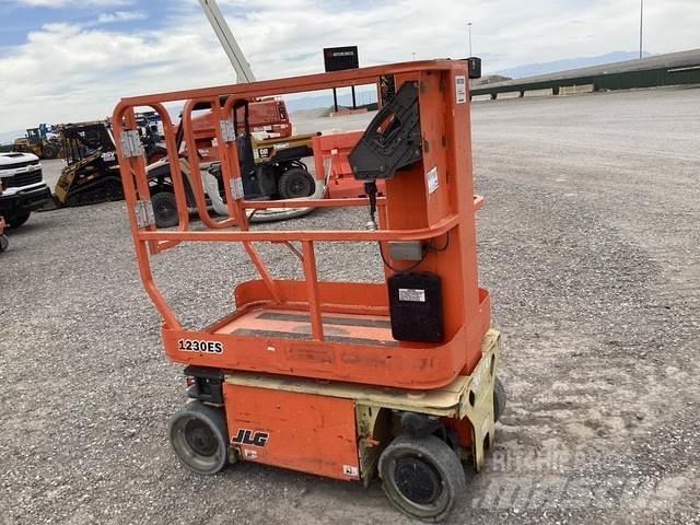 JLG 1230ES Sollevatori verticali