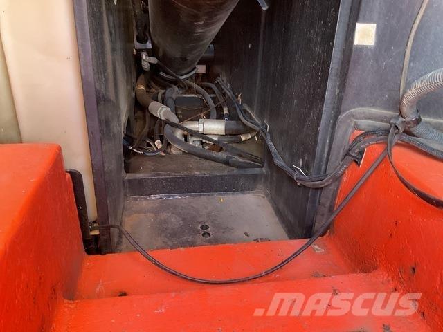 JLG 600AJ Piattaforme a braccio articolato