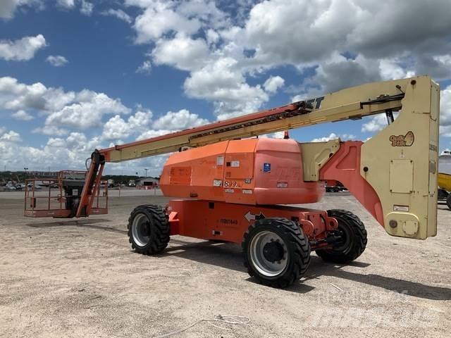 JLG 800AJ Piattaforme a braccio articolato