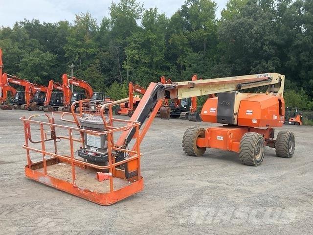 JLG 800AJ Piattaforme a braccio articolato