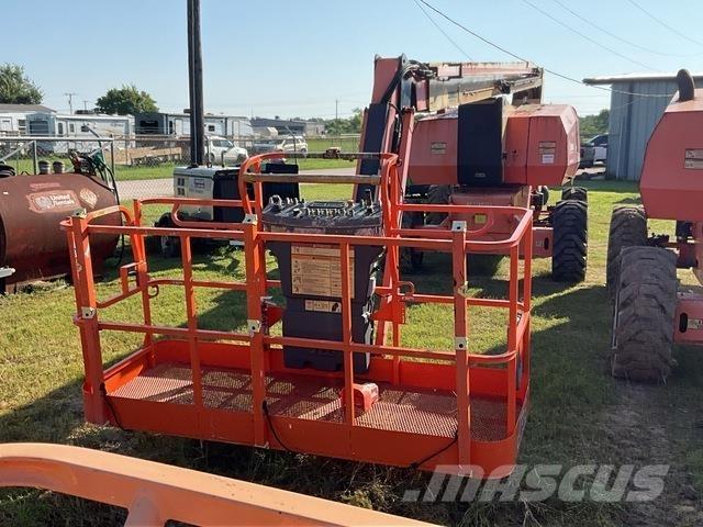 JLG 800AJ Piattaforme a braccio articolato