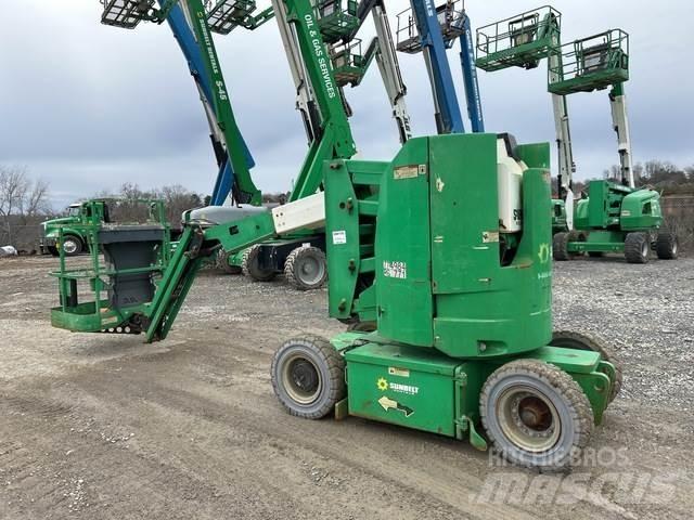 JLG E300AJ Piattaforme a braccio articolato
