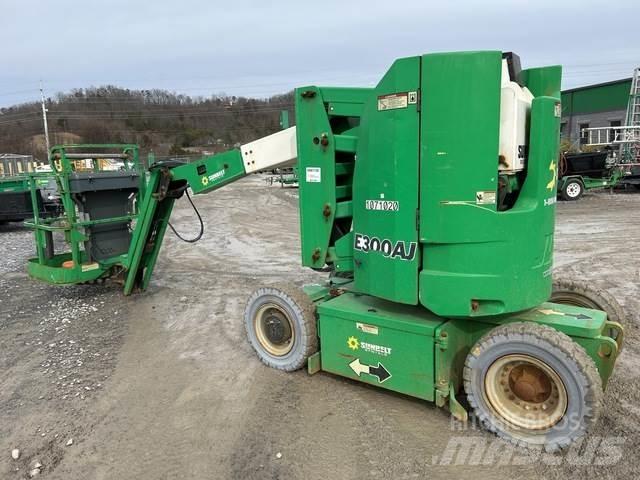 JLG E300AJ Piattaforme a braccio articolato