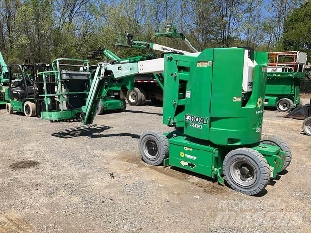 JLG E300AJ Piattaforme a braccio articolato