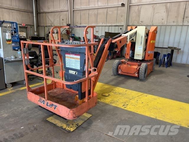 JLG E300AJP Piattaforme a braccio articolato