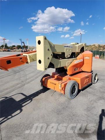 JLG E400AJP Piattaforme a braccio articolato