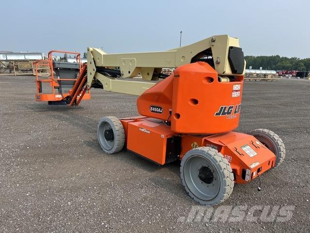 JLG E450AJ Piattaforme a braccio articolato