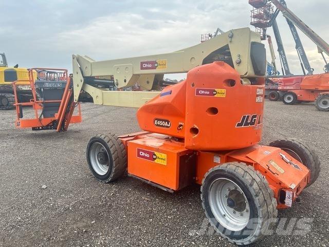 JLG E450AJ Piattaforme a braccio articolato