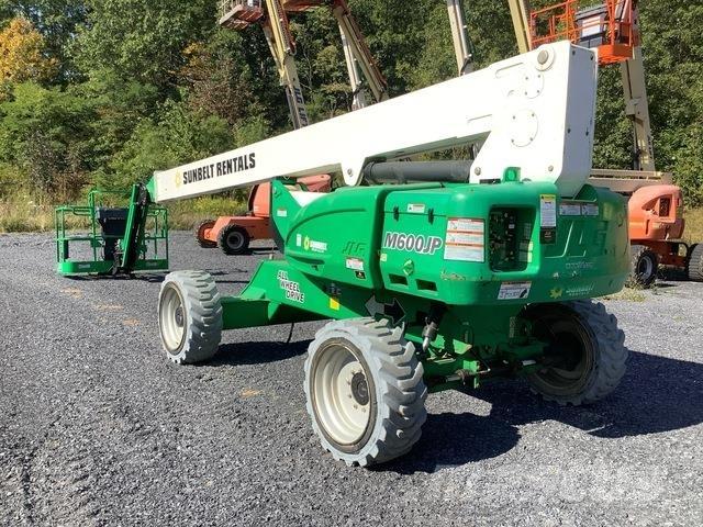 JLG M600JP Piattaforme a braccio telescopico