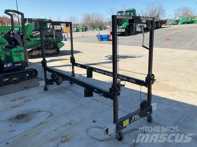 JLG Straddle Costruzioni - Altro