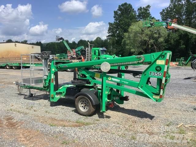 JLG T-350 Piattaforme aeree su rimorchio