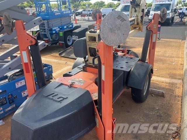 JLG T350 Piattaforme aeree su rimorchio