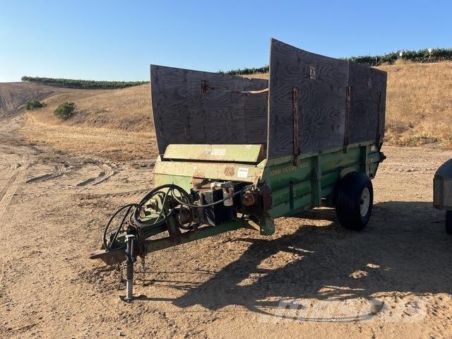 John Deere 450 Spargiletame