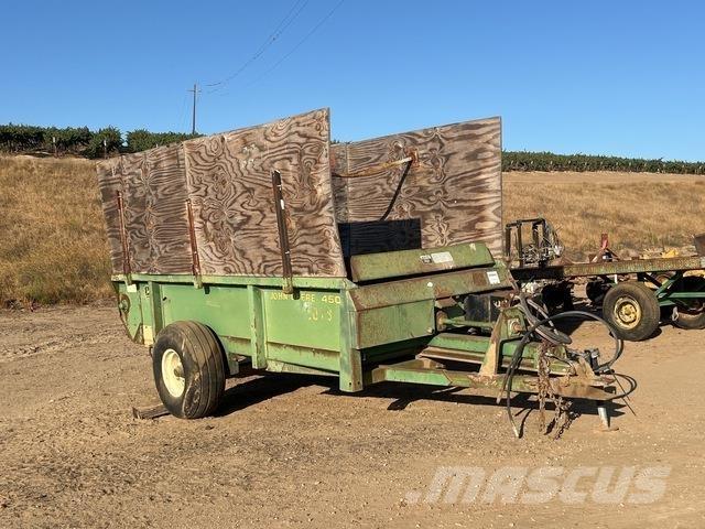 John Deere 450 Spargiletame