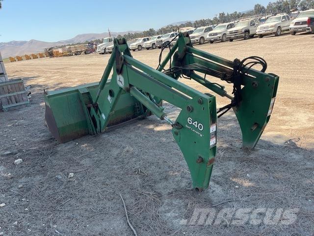 John Deere 640 Costruzioni - Altro