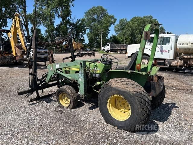 John Deere 750 Trattori compatti