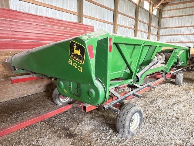John Deere 843 Altre macchine e accessori per l'aratura