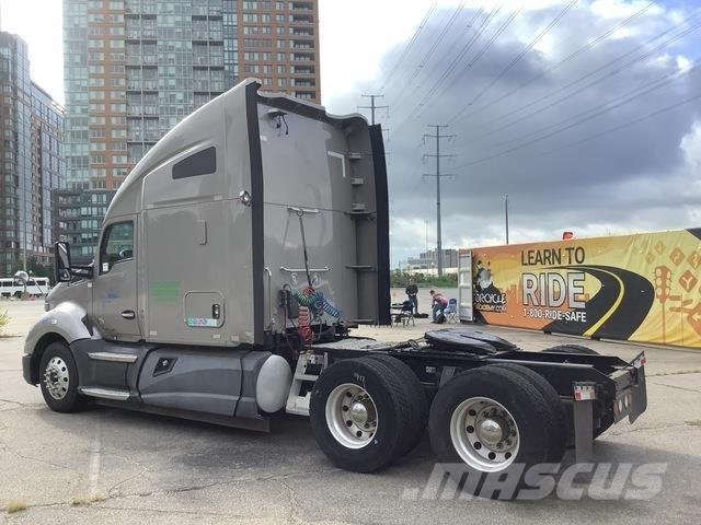 Kenworth  Motrici e Trattori Stradali