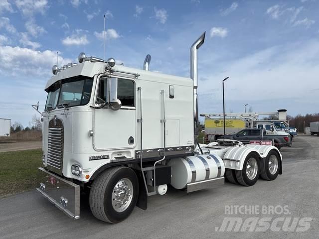 Kenworth K100 Cabine e interni