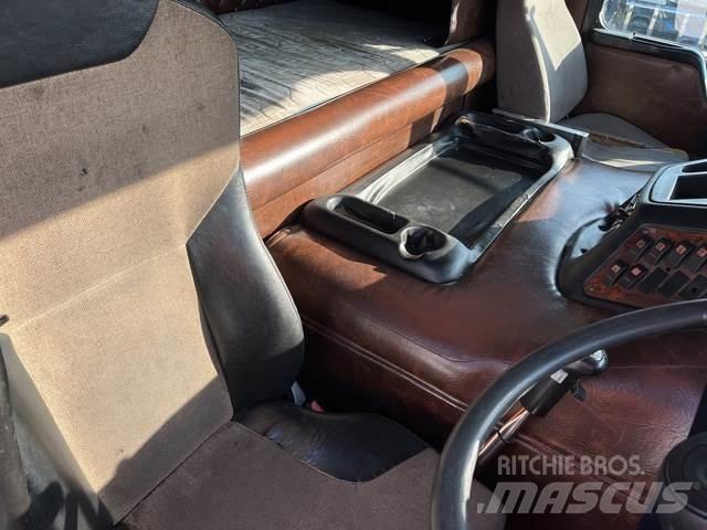 Kenworth K104 Motrici e Trattori Stradali