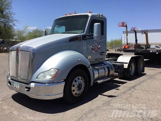 Kenworth T-680 Motrici e Trattori Stradali