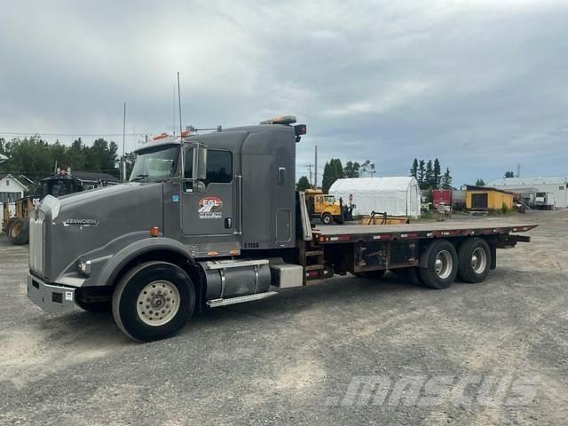 Kenworth T-800 Carroattrezzi
