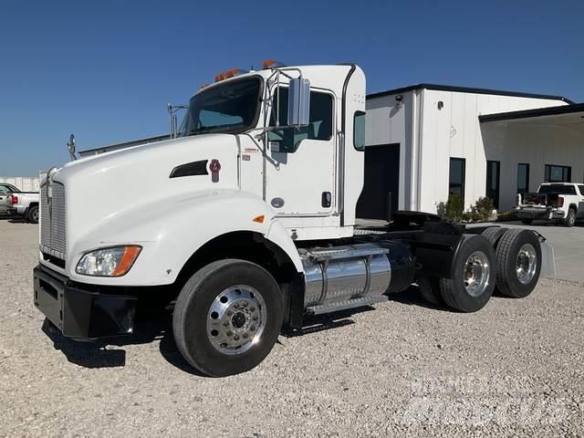 Kenworth T440 Motrici e Trattori Stradali