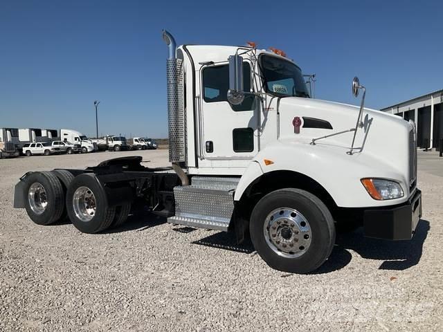 Kenworth T440 Motrici e Trattori Stradali
