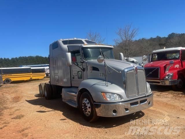Kenworth T660 Motrici e Trattori Stradali