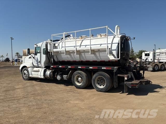 Kenworth T660 Camion autospurgo