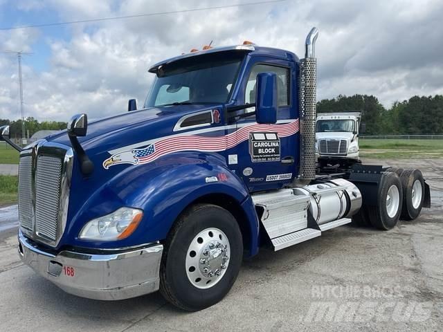 Kenworth T680 Motrici e Trattori Stradali