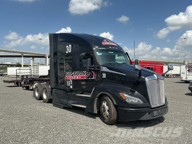 Kenworth T680 Motrici e Trattori Stradali