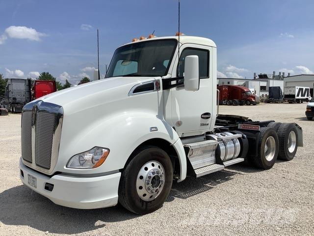Kenworth T680 Motrici e Trattori Stradali
