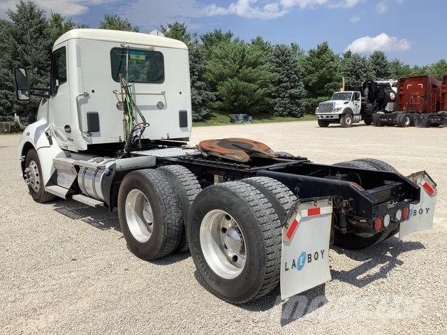 Kenworth T680 Motrici e Trattori Stradali