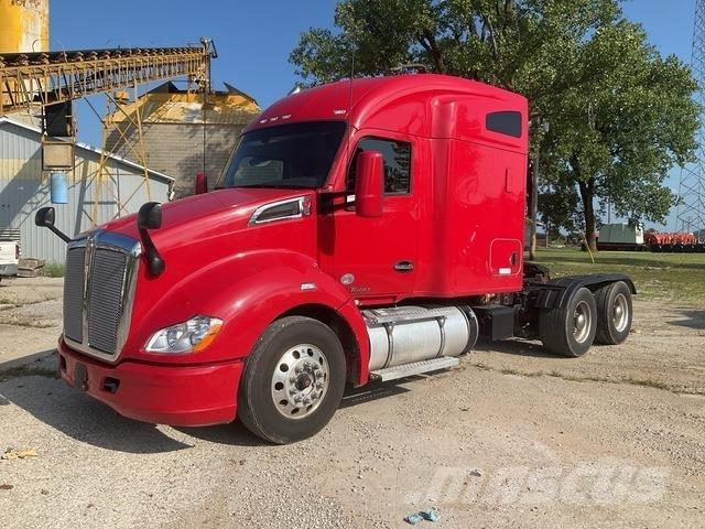 Kenworth T680 Motrici e Trattori Stradali