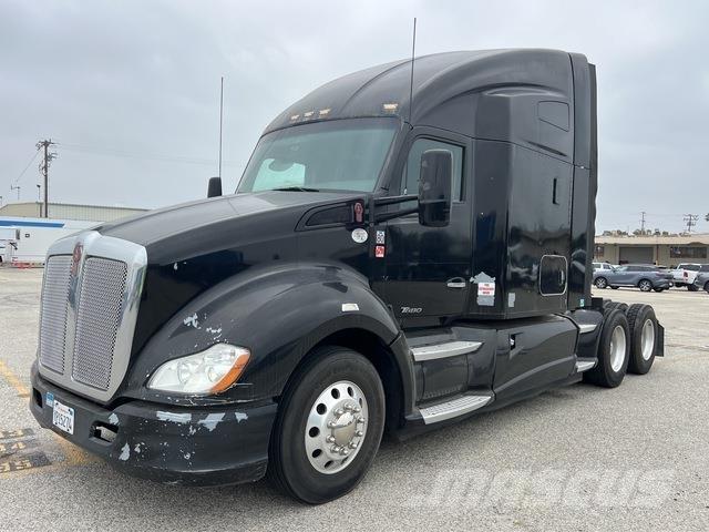 Kenworth T680 Motrici e Trattori Stradali