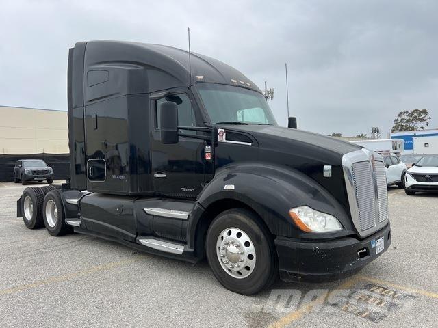 Kenworth T680 Motrici e Trattori Stradali
