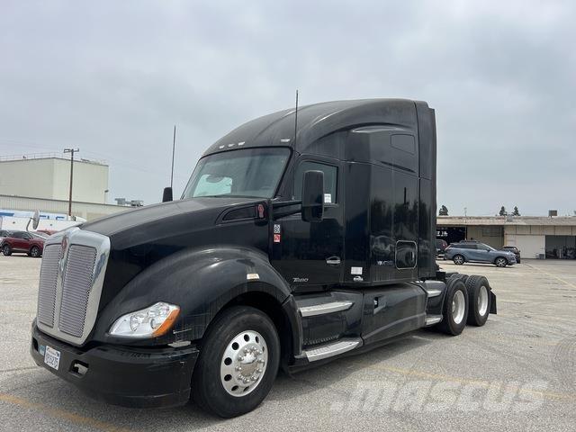 Kenworth T680 Motrici e Trattori Stradali