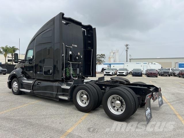 Kenworth T680 Motrici e Trattori Stradali
