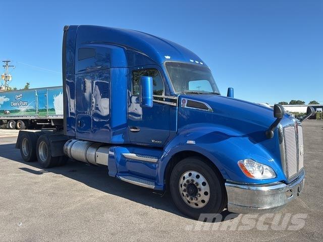 Kenworth T680 Motrici e Trattori Stradali