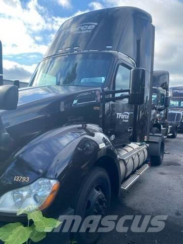 Kenworth T680 Motrici e Trattori Stradali