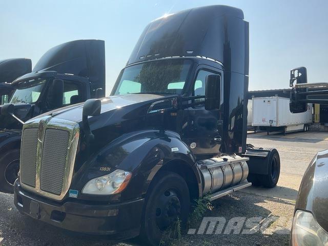 Kenworth T680 Motrici e Trattori Stradali