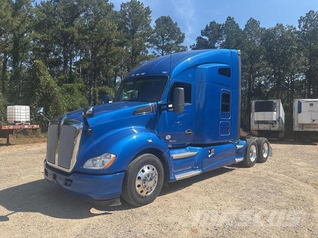 Kenworth T680 Motrici e Trattori Stradali