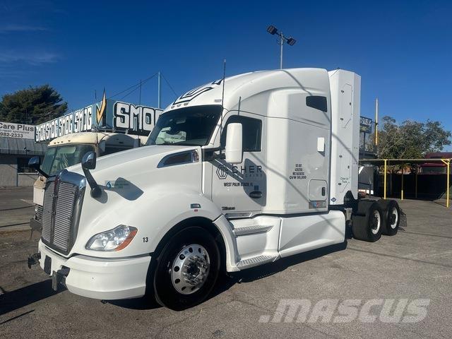 Kenworth T680 Motrici e Trattori Stradali