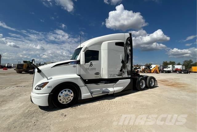 Kenworth T680 Motrici e Trattori Stradali