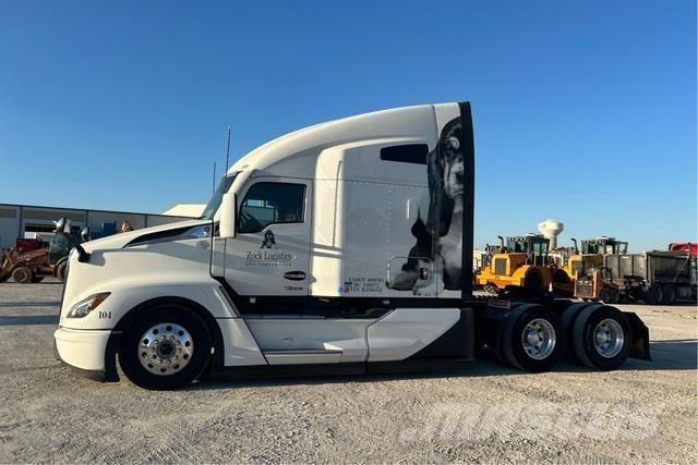 Kenworth T680 Motrici e Trattori Stradali