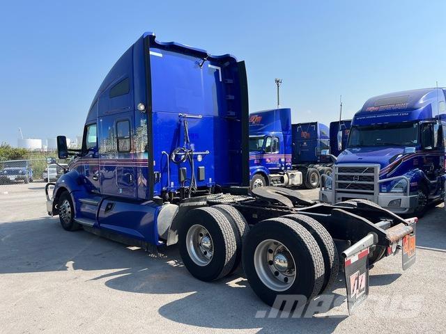Kenworth T680 Motrici e Trattori Stradali