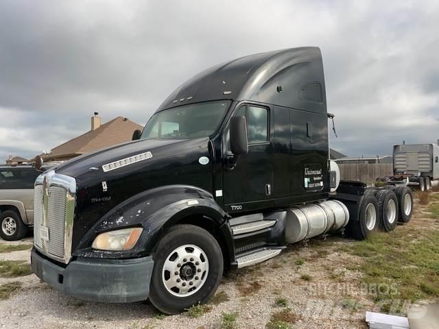 Kenworth T700 Motrici e Trattori Stradali