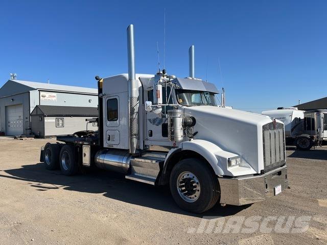 Kenworth T800 Carroattrezzi