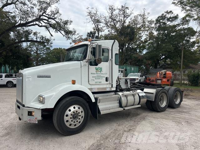 Kenworth T800 Motrici e Trattori Stradali